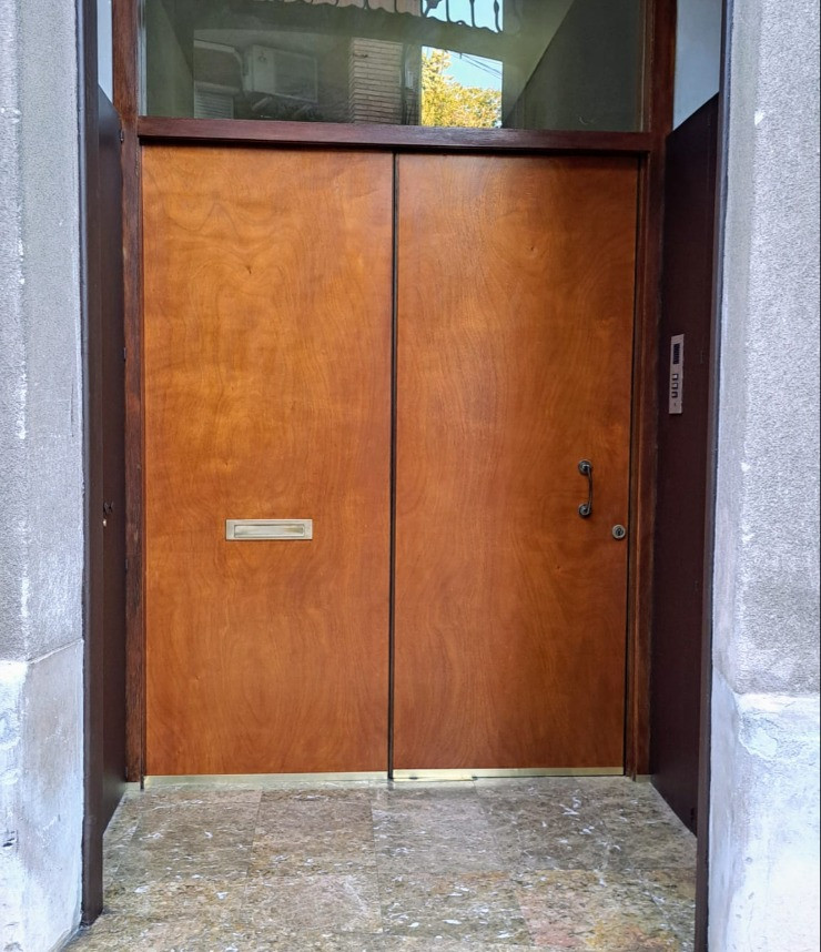 Puerta de entrada principal.
